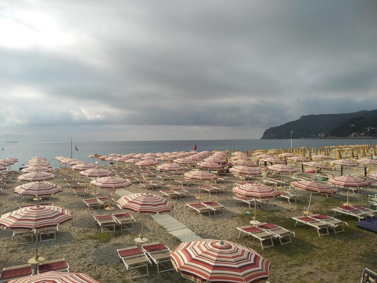 Hotel Ligure Spotorno Exterior foto