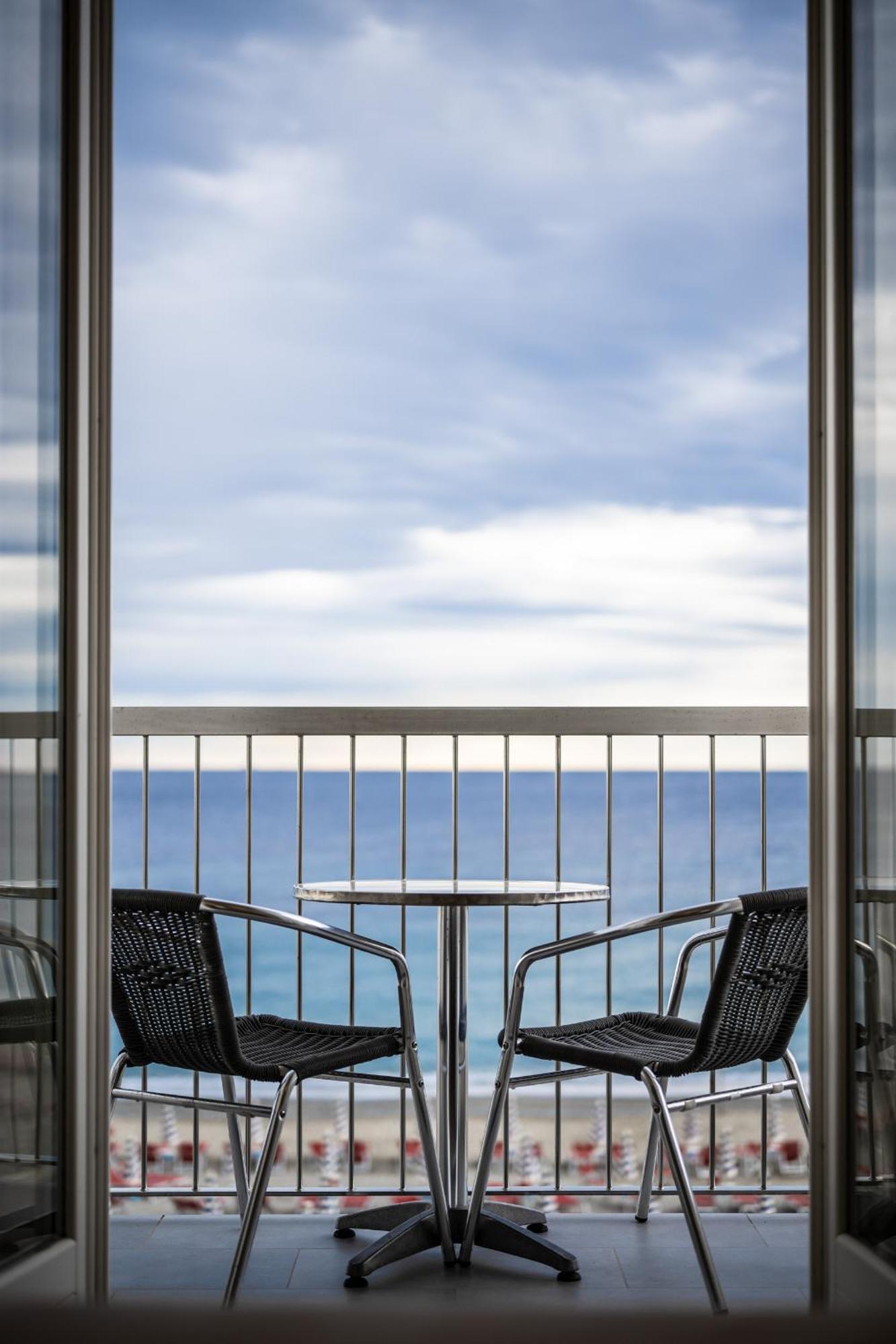 Hotel Ligure Spotorno Exterior foto