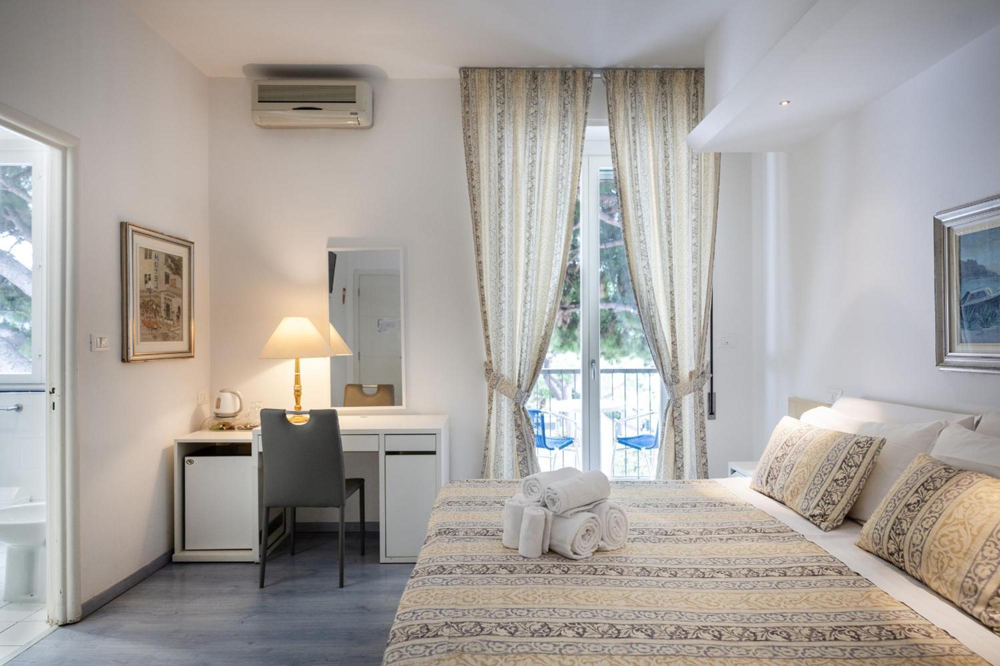 Hotel Ligure Spotorno Exterior foto